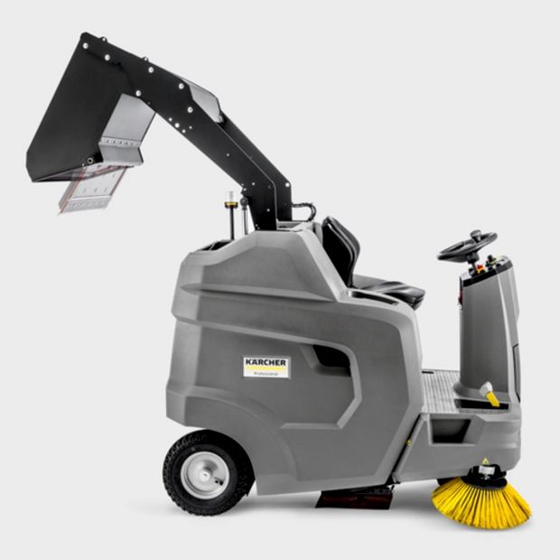 KM 100120 R Bp ride-on vacuum sweeper3.jpg